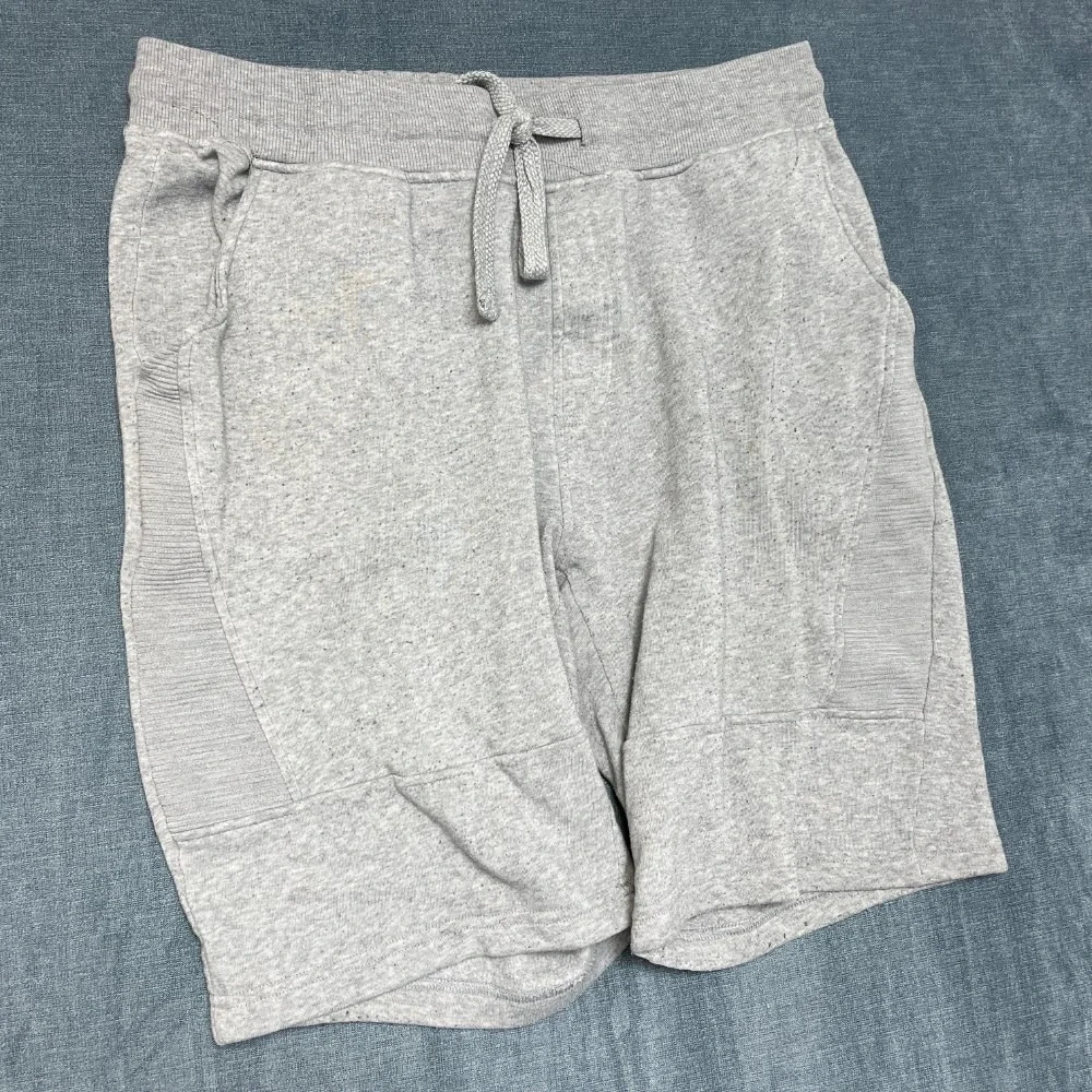 Southpole Sweat Shorts Mens 35 Gray Logo Slash Pockets Regular Fit Flat Front